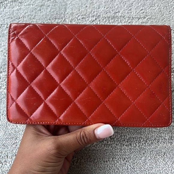 AUTHENTIC Red patent Chanel wallet - Picture 3 of 8